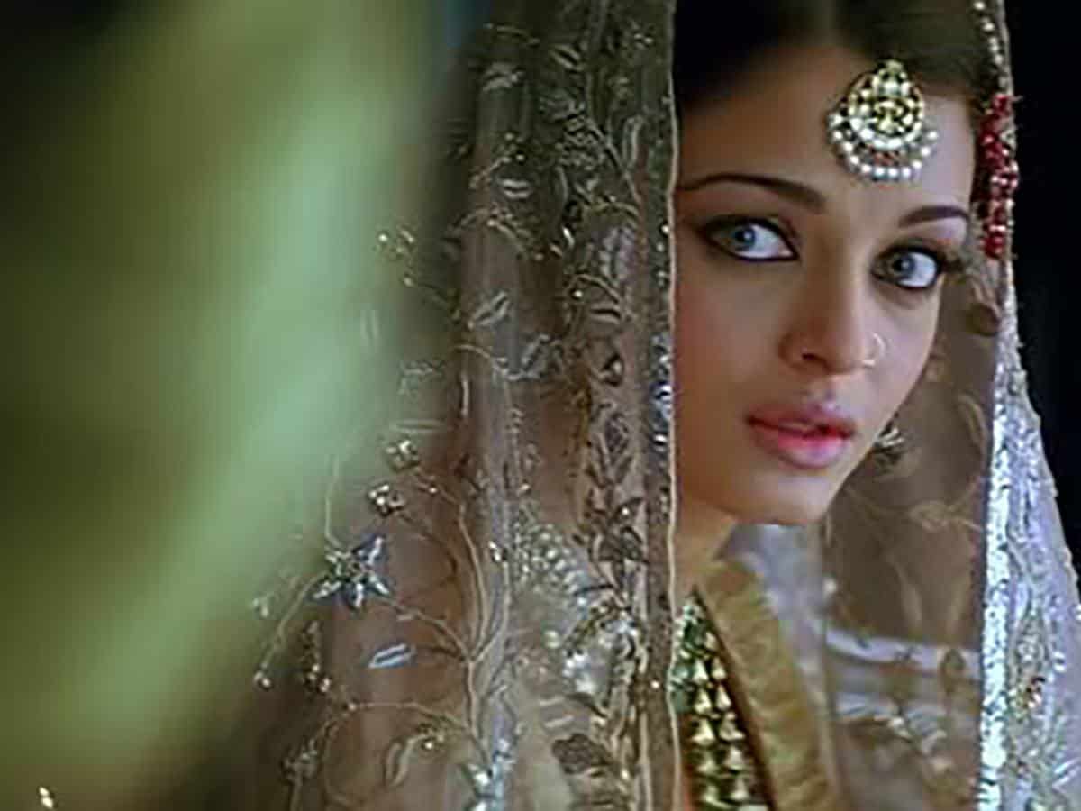 ведущие передачи индийский пророк. Rekha 1970. канал передач индия. жаркое лето первой любви индия 1970. кто он.